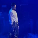 Sergey Lazarev Instagram - «Это Я» и Екатеринбург ✨ ! 4 тысячи неравнодушных и добрых сердец! Я видел свет ваших глаз 🙏❤️ сегодня был невероятный концерт ! Спасибо! Завтра мы в Перми , там 2 концерта ! До встречи! Люблю #сергейлазарев #лазарев #шоуянебоюсь #екатеринбург #86городтура Конгресс-холл Екатеринбург-ЭКСПО