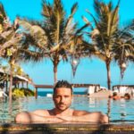 Sergey Lazarev Instagram - Ужасный контент! 😂 Знаю! Потерпите немного! Я скоро возвращаюсь! Не злитесь сильно и просто лайкните😂❤️ #бали #лазаревсергей #лазарев #сергелазарев #отпуск Bali, Indonesia