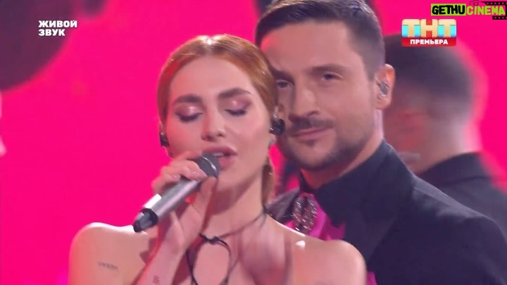 Sergey Lazarev Instagram - Смотри «Вкус малины» на «Новой Фабрике Звезд» на ТНТ в дуэте с участницей фабрики Полиной Быковской @pollkaa @starfabrica ! Смотрите Новую Фабрику? За кого болеете? #сергейлазарев #Лазарев #Полинабыковская #новаяфабриказвезд @tnt_online @yuliasumacheva