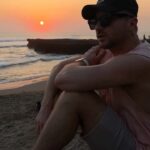 Sergey Lazarev Instagram - Тут реально такие красивейшие Алые закаты на Бали! Ну невозможно было не сделать такой рилс 🌅 !!! Конечно, видео не передает до конца весь цвет! Но суть вы уловили 😂😉 #АлыйЗакат #Закат #лазарев #сергей