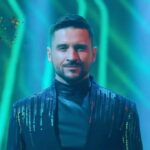 Sergey Lazarev Instagram - «В самое сердце» на Первом канале в Новогоднюю ночь , и образ Нео и номер из моего концертного шоу «Я не боюсь». В этом году 1 канал вспоминал хиты прошлых лет, и безумно приятно, что одим из главных хитов 2013 года была выбрана песня «В самое сердце». Песня поистине полюбилась слушателям и зрителям, и стала одной из моих визитных карточек. Спасибо автору Александру Пенкину за эту песню ❤️! Она теперь у всех в мозгЕ 🧠😂 #Всамоесердце #Лазарев #сергейлазарев #Первыйканал