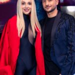 Sergey Lazarev Instagram - «Я это ты» ! Наша совместная премьера с MIA BOYKA @miaboyka для Новогоднего фильма «VK под шубой-2», премьера, которого состоится 29 декабря! Не пропустите! А саму песню вы уже сейчас можете услышать на всех цифровых платформах! #лазарев #сергейлазарев #миабойка #miaboyka #vk #яэтоты #новыйгод #vkподшубой2 @vk @lazarevsergey