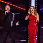 Sergey Lazarev Instagram - Шоу «Дуэты» ! Вчера состоялась грандиозная премьера 3-го сезона! Смысл шоу в том, что артисты НЕ знают с кем они будут петь дуэтом! Они не репетируют вместе, не пересекаются в павильоне на съемочной площадке, ( в том числе их команды) - все секретно! и в момент выступления они находятся по разные стороны зеркальной стены, и слышат в наушниках искаженные голоса друг друга! ( у нас в ушах поет бурундук) Только зритель сразу слышит их настоящие голоса). Для артистов на сцене - это загадка До подъема стены. Безумно было приятно открыть 3-й сезон таким невероятным сюрпризом- дуэтом с дивой Ани Лорак! @anilorak ❤️❤️ было очень круто❤️❤️ спасибо за этот сюрприз ❤️ @weitmedia @yuliasumacheva #шоудуэты #дуэты #лазарев #лорак #анилорак #сергейлазарев
