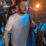 Sergey Svetlakov Instagram - Мы закончили съёмки первого сезона «Русские не смеются!» всем спасибо кто причастен,надеюсь наши усилия были не зря🎰 @tv_ctc