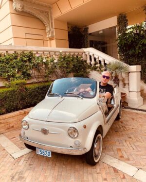 Sergey Svetlakov Instagram - Шикарный обтягивающий автомобиль