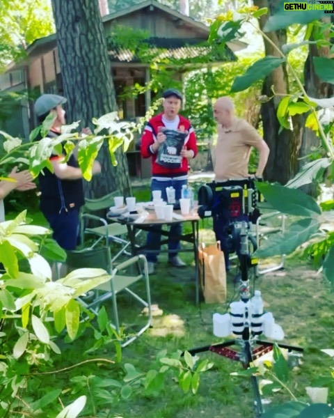 Sergey Svetlakov Instagram - Ребята, я отснялся в нашем новом проекте…надеюсь кто-то ждёт чуть кривое зеркало на нашу реальность?! Подробнее уже скоро… Ого!, оказывается уже лето идёт, я ж с 12 мая в съёмочной шахте