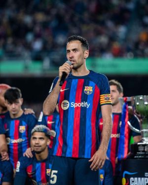 Sergio Busquets Instagram - Día de celebración en nuestro estadio, día especial.
Muchas gracias afición por estar toda la temporada con el equipo.
Orgullo de equipo, afición y club.
@fcbarcelona 💙❤️🏆
