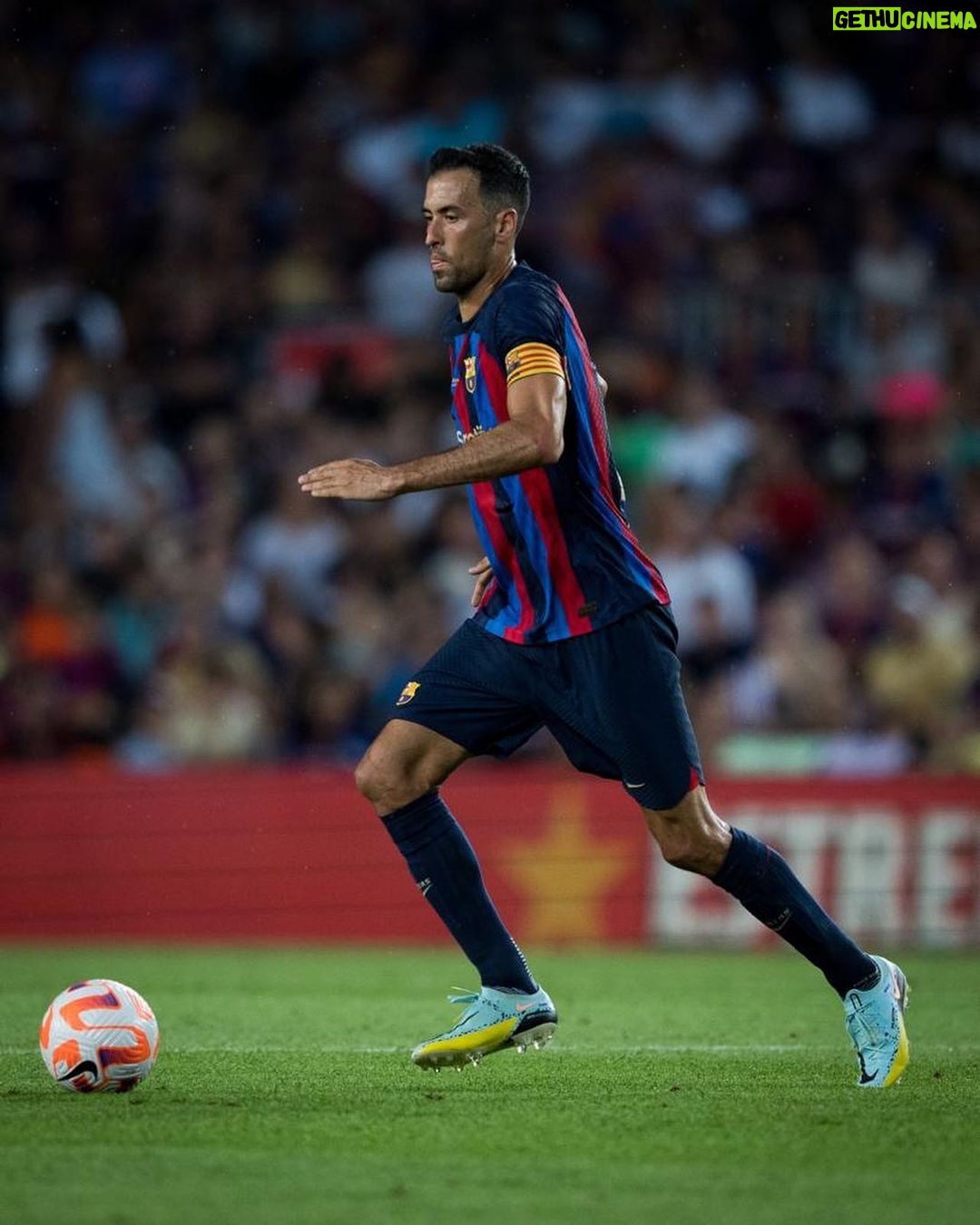 Sergio Busquets Instagram - Gran ambiente hoy en el Joan Gamper delante de nuestra afición, gracias por el apoyo. 🔵🔴 #forçabarça