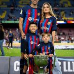 Sergio Busquets Instagram - Una 🏆 muy especial ❤️💙
