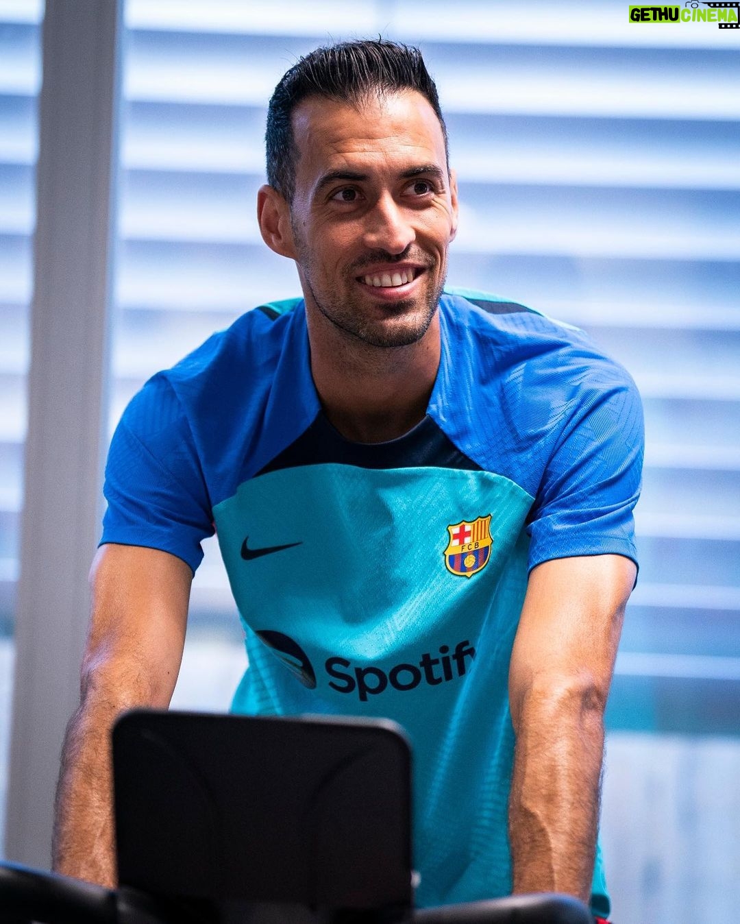 Sergio Busquets Instagram - Season 15 Let’s go 💙❤️ @fcbarcelona