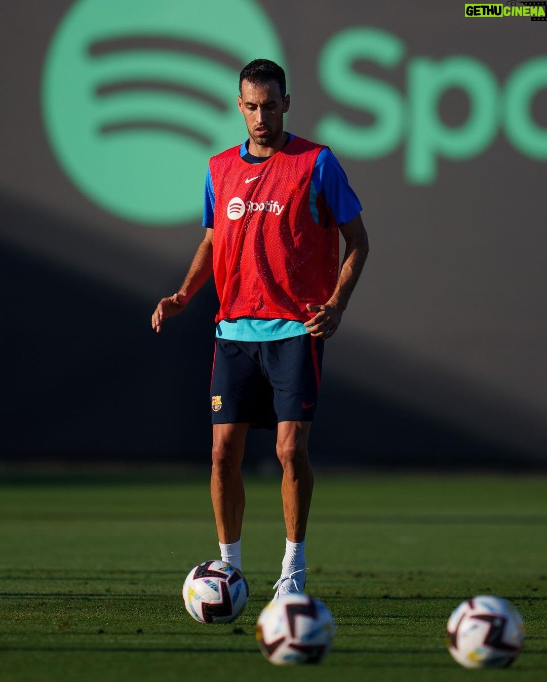 Sergio Busquets Instagram - Season 15 Let’s go 💙❤️ @fcbarcelona