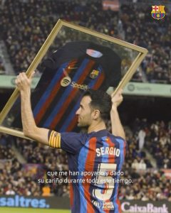 Sergio Busquets Instagram - SER DEL BARÇA ÉS EL MILLOR QUE HI HA 💙❤️ SER DEL BARÇA ES LO MEJOR QUE HAY 💙❤️