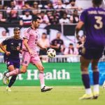Sergio Busquets Instagram - Gran partido de todo el equipo y el clásico se queda en casa 🩷🖤 Seguimos 💪🏼 @intermiamicf