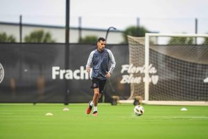 Sergio Busquets Instagram - Day 1
Season 2
Vamos @intermiamicf 🩷🖤 #freedomtodream