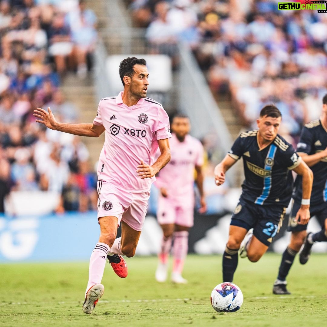 Sergio Busquets - 336.3K Likes - Gran partido de todo el equipo y a la primera final! Vamos @intermiamicf a por ella 💪🏽🩷🖤
