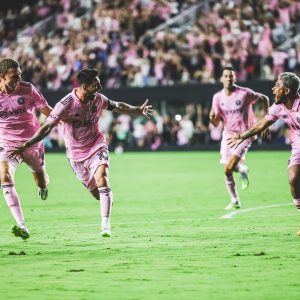 Sergio Busquets Instagram - Muy feliz de empezar esta nueva etapa en @intermiamicf 
Muchas gracias por el recibimiento. Esto solo ha hecho más que empezar 💪🏼🩷🖤