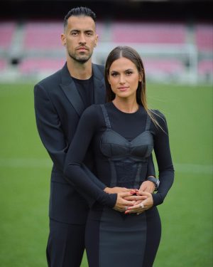 Sergio Busquets Instagram - Una noche inolvidable de la mano de  @dolcegabbana gracias por vestirnos para un día tan especial✨