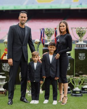 Sergio Busquets Instagram - Una noche inolvidable de la mano de  @dolcegabbana gracias por vestirnos para un día tan especial✨