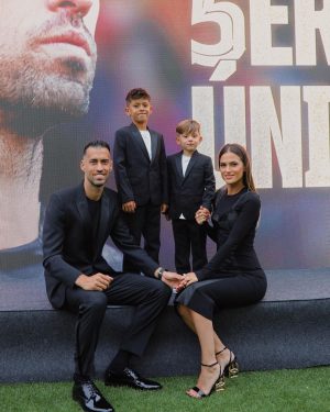 Sergio Busquets Instagram - Una noche inolvidable de la mano de  @dolcegabbana gracias por vestirnos para un día tan especial✨