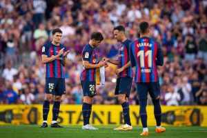 Sergio Busquets Instagram - GRACIES 💙❤️
Gracias por hacer tan especial y tan emotivo mi último día. 
Soy un privilegiado por haber podido formar parte del equipo de mi corazón, llevarlo a lo más alto y disfrutar 15 años junto a todos los que formamos el mejor club del mundo @fcbarcelona 
Me voy pleno y con la cabeza alta de darlo todo y contribuir a mejorar en todos los ámbitos a mi club y a los que formamos y han formado parte de ello.
Me quedo con el respeto y el cariño de los que me conocen y han compartido momentos conmigo, con la gente del mundo del futbol y sobretodo con vosotros culers.
Muchas gracias y hasta pronto 💙❤️