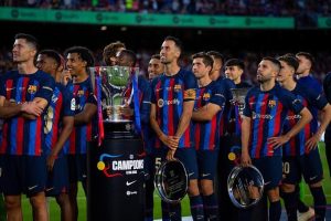 Sergio Busquets Instagram - GRACIES 💙❤️
Gracias por hacer tan especial y tan emotivo mi último día. 
Soy un privilegiado por haber podido formar parte del equipo de mi corazón, llevarlo a lo más alto y disfrutar 15 años junto a todos los que formamos el mejor club del mundo @fcbarcelona 
Me voy pleno y con la cabeza alta de darlo todo y contribuir a mejorar en todos los ámbitos a mi club y a los que formamos y han formado parte de ello.
Me quedo con el respeto y el cariño de los que me conocen y han compartido momentos conmigo, con la gente del mundo del futbol y sobretodo con vosotros culers.
Muchas gracias y hasta pronto 💙❤️