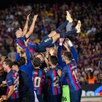 Sergio Busquets Instagram - GRACIES 💙❤️ Gracias por hacer tan especial y tan emotivo mi último día. Soy un privilegiado por haber podido formar parte del equipo de mi corazón, llevarlo a lo más alto y disfrutar 15 años junto a todos los que formamos el mejor club del mundo @fcbarcelona Me voy pleno y con la cabeza alta de darlo todo y contribuir a mejorar en todos los ámbitos a mi club y a los que formamos y han formado parte de ello. Me quedo con el respeto y el cariño de los que me conocen y han compartido momentos conmigo, con la gente del mundo del futbol y sobretodo con vosotros culers. Muchas gracias y hasta pronto 💙❤️