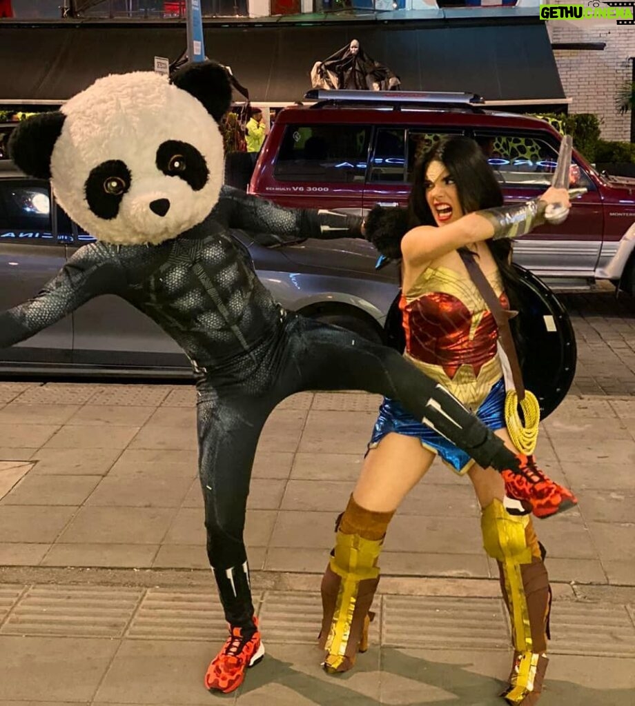 Sergio Daniel Brazón Rodríguez Instagram - MARVEL VS. DC COMICS Nadie puede con Pantera Panda 😎 Wakanda