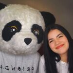 Sergio Daniel Brazón Rodríguez Instagram – SI, SOMOS NOVIOS. Hoy en mi canal @soymarianaavila y yo contaremos todos los detalles. Espero que no afecte a los fans de Yoloriana… pues Mariana y yo queremos ser felices.
Hoy:
4:00 P.M. México 🇲🇽
4:00 P.M. Colombia🇨🇴
6:00 P.M. Argentina🇦🇷
5:00 P.M. Venezuela🇻🇪
4:00 P.M. Ecuador🇪🇨
(LINK EN MI PERFIL) Enamorado De Ti