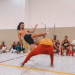 Sergio Malheiros Instagram - “Fazer nas ruas e praças públicas exercícios de agilidade destreza e corporal conhecidos pela denominação capoeiragem; andar em correrias, com armas ou instrumentos capazes de produzir lesão corporal, provocando tumultos ou desordens, ameaçando pessoa certa ou incerta ou incutindo temor de algum mal: Pena - Prisão de dois a seis meses.” Código penal brasileiro de 1890 🤦🏾