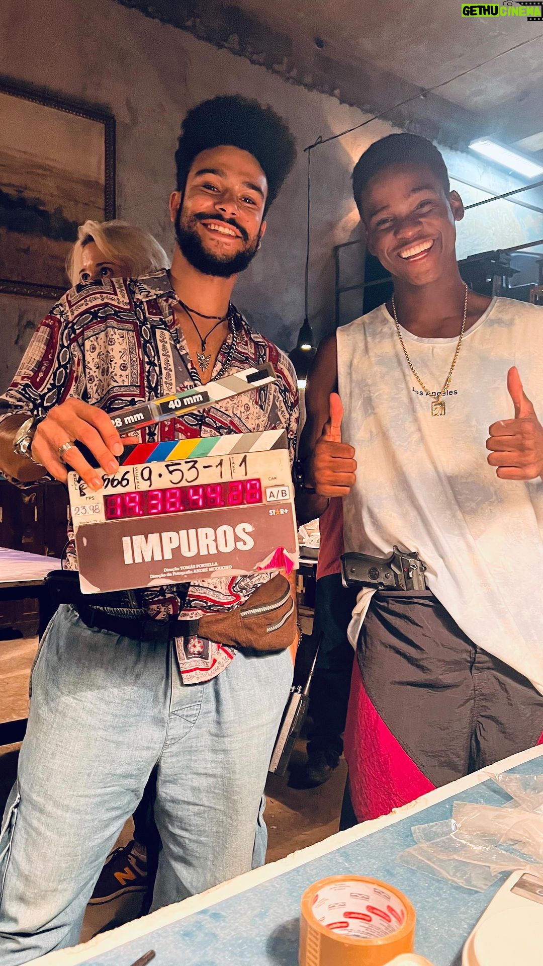 Sergio Malheiros Instagram - Com essa dupla aí fica difícil de invadir, hein... 😎😜 Quem já maratonou a 4ª temporada de #Impuros? Disponível só no @starplus, se liga 😉