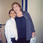 Sergio Malheiros Instagram - Não sei dizer em palavras a tristeza que senti ao ler essa notícia. Foi difícil acreditar. Me lembro que liguei pra ela há poucas semanas, perguntei como ela tava, e a resposta foi: “Tô ótima. Não liga pra essas fofocas, não. É tudo mentira…” ❤️ Aracy vai ser pra sempre uma referência pra mim. Minha avó na arte e na vida. Obrigado por todos os conselhos, histórias e ensinamentos que fizeram toda a diferença ao longo de todos esses anos da minha vida e carreira. Aracy sempre tinha alguma coisa pra ensinar e sempre me incentivava (e cobrava) que eu estudasse muito… Ela me fez acreditar que eu poderia realmente viver do meu trabalho. Perdemos, além de uma artista gigante, um ser humano fantástico. 😞❤️