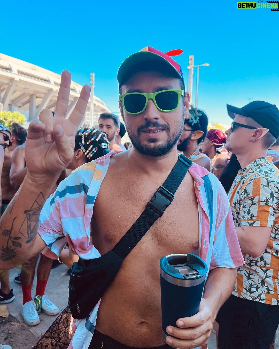 Sergio Malheiros Instagram - Acho que agora acabou mesmo, né? 😂🎉👍🏾 #Carnaval