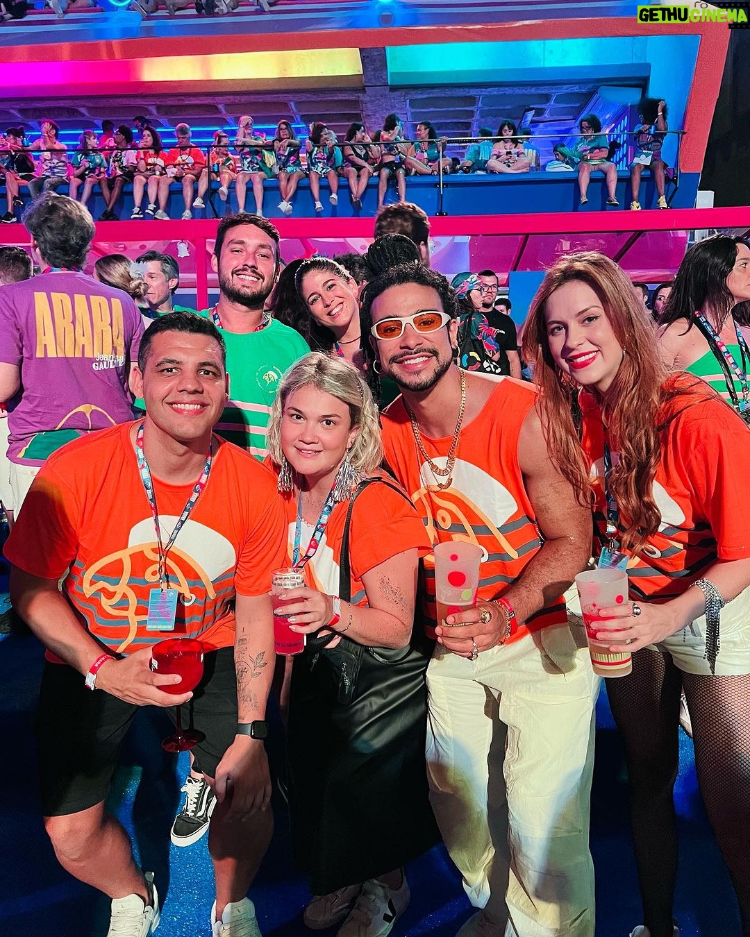 Sergio Malheiros Instagram - Esperando a Beija-flor arrasar 💙 #Carnaval 2024 #Sapucaí Marquês de Sapucaí, Rio de Janeiro - RJ, Brasil.