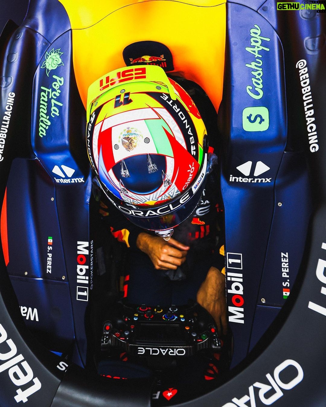 Sergio Pérez Instagram - Everything is really tight out there, one tenth could have made significant difference. Still a long weekend to go. 💪 Todo está muy apretado, una décima pudo haber hecho mucha diferencia. El fin de semana es muy largo aún 💪 #SP11 #USGP