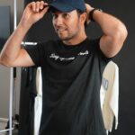 Sergio Pérez Instagram - ¡Giveaway Alert! 🚨 @acapellaco escogerá a 5 ganadores para regalarles un producto firmado de mi colección. Lo unico que tienes que hacer para participar es seguir a @acapellaco y etiquetar a dos amigos diferentes en los comentarios. Entre mas comentes mas oportunidades tendras de ganar. ¡Muchas suerte! #SP