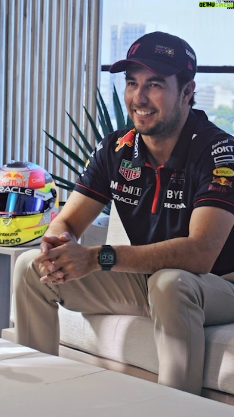 Sergio Pérez Instagram - Mexico is always with me. That’s why I designed the 2023 PATRÓN Mexican Heritage Tin to showcase my love for my country. Together we are driven by passion and proudly Mexican. Head to the link in my bio to order now for a limited time. México siempre está conmigo. Por ello es que diseñé la caja 2023 de la Herencia Mexicana de @patron para mostrar el amor por mi país. Juntos vamos con toda la pasión y orgullo mexicano. Da click en mi bio para ordenarlos por tiempo limitado. #PatronPartner #patronxchecoperez