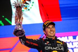 Sergio Pérez Instagram - Top 10 moments of this season. Which one was your favorite?

Top 10  momentos de esta temporada. ¿Cuál fue tu favorito?

#SP11