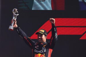 Sergio Pérez Instagram - Top 10 moments of this season. Which one was your favorite?

Top 10  momentos de esta temporada. ¿Cuál fue tu favorito?

#SP11