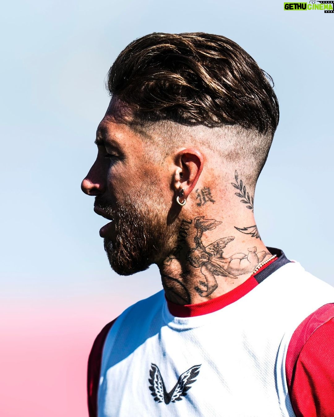 Sergio Ramos Instagram - Después de muchos años, el partido más especial con el objetivo de siempre: ganar. 💪 After many years, the most special match with the same goal as always: winning. 💪