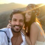 Serkan Çayoğlu Instagram - "Senin bana nasip olman, şahsi hayatımın en değer biçilmez talihidir." -Nazım Hikmet İyi ki doğdun sevgilim @ozgecangurelofficial 🎈