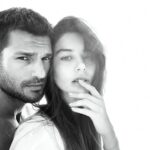 Serkan Çayoğlu Instagram - İlk kez senden bu kadar uzaktayım doğum gününde ama kalbin benimle, ellerin elimde, kulağına fısıldıyorum..iyi ki doğdun sevgilim, nice güzel yılların, yıllarımız olsun❤️ çok özledim...