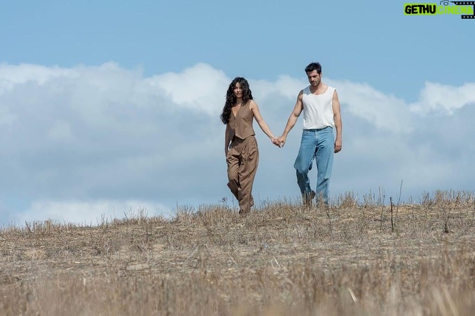 Serkan Çayoğlu Instagram - In the middle of nowhere 🌾