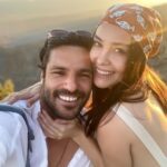 Serkan Çayoğlu Instagram - "Senin bana nasip olman, şahsi hayatımın en değer biçilmez talihidir." -Nazım Hikmet İyi ki doğdun sevgilim @ozgecangurelofficial 🎈