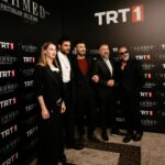 Serkan Çayoğlu Instagram - Last night💥 #mehmedfetihlersultanı Styled by @yasemineke Jewellery @sevanbicakcijewellery Suit @haticegokceofficial Photo @gunermertt and thanks to my great team @aycacinkitaskardes @nakdas @tugceonyil @sametaltay @talentco.tr ❤️