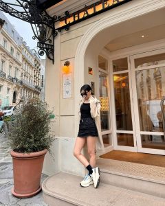 Seulgi Instagram - Coming soon ✨ 4월호 @wwdkorea