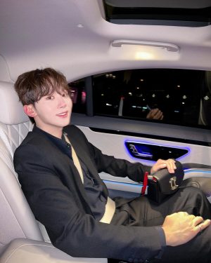 Seungkwan Instagram - It was a wonderful show❤️‍🔥
#theloubishow5 @louboutinworld