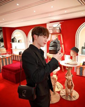 Seungkwan Instagram - It was a wonderful show❤️‍🔥
#theloubishow5 @louboutinworld