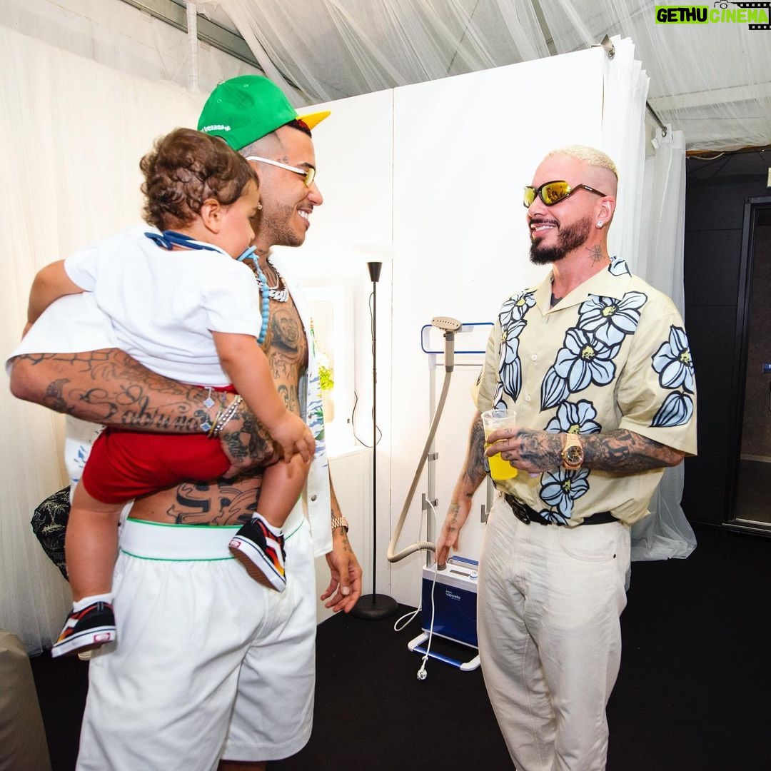 Sfera Ebbasta Instagram - La Familia nunca se traiciona 🩸 Milan, Italy