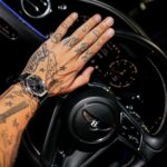 Sfera Ebbasta Instagram - Sedili in pelle del Bentley, sedili in pelle del Porsche 🤷🏻‍♂️ Milan, Italy