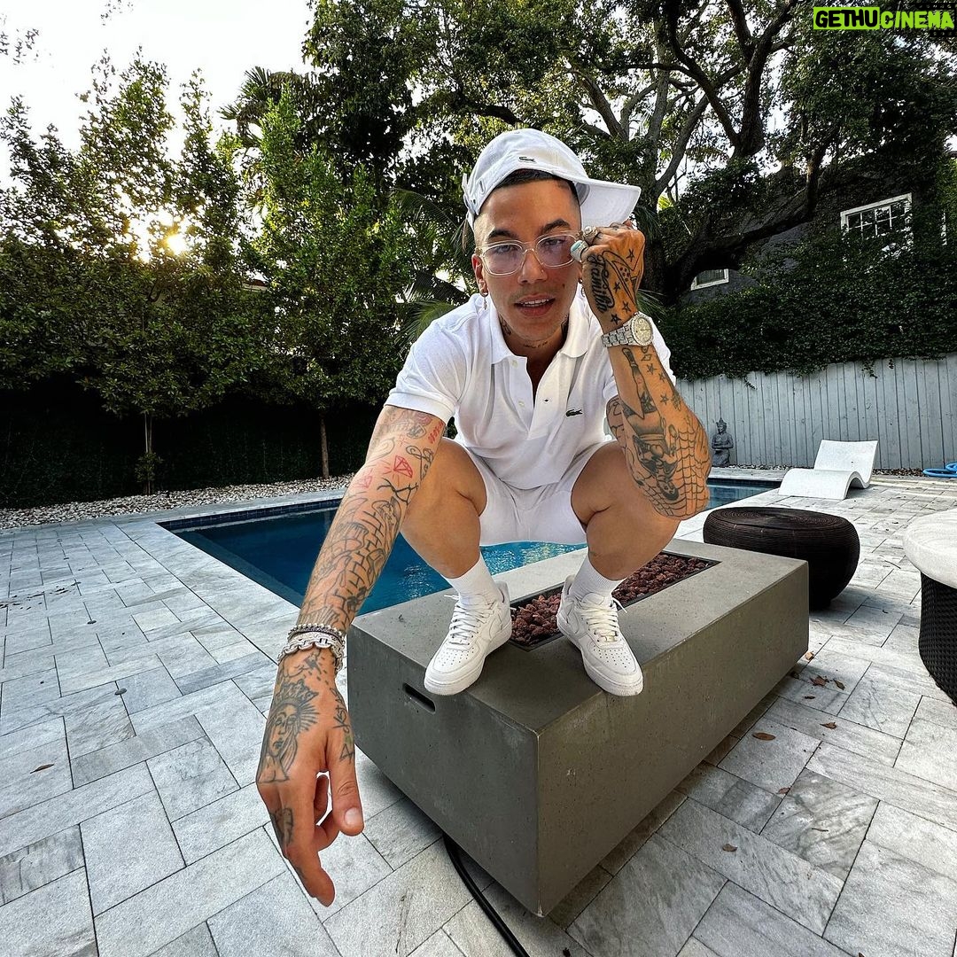 Sfera Ebbasta Instagram - Maybach Music Miami, Florida